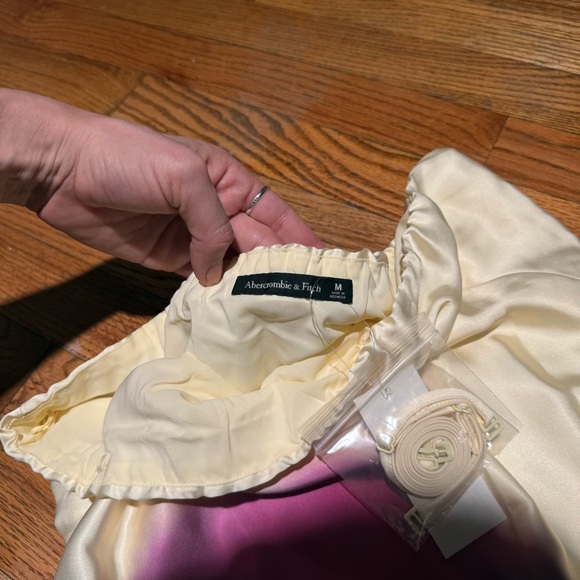 NWT! Abercrombie & Fitch Strapless Dress in Cream & Red Floral Wedding/Vacation - Picture 10 of 11